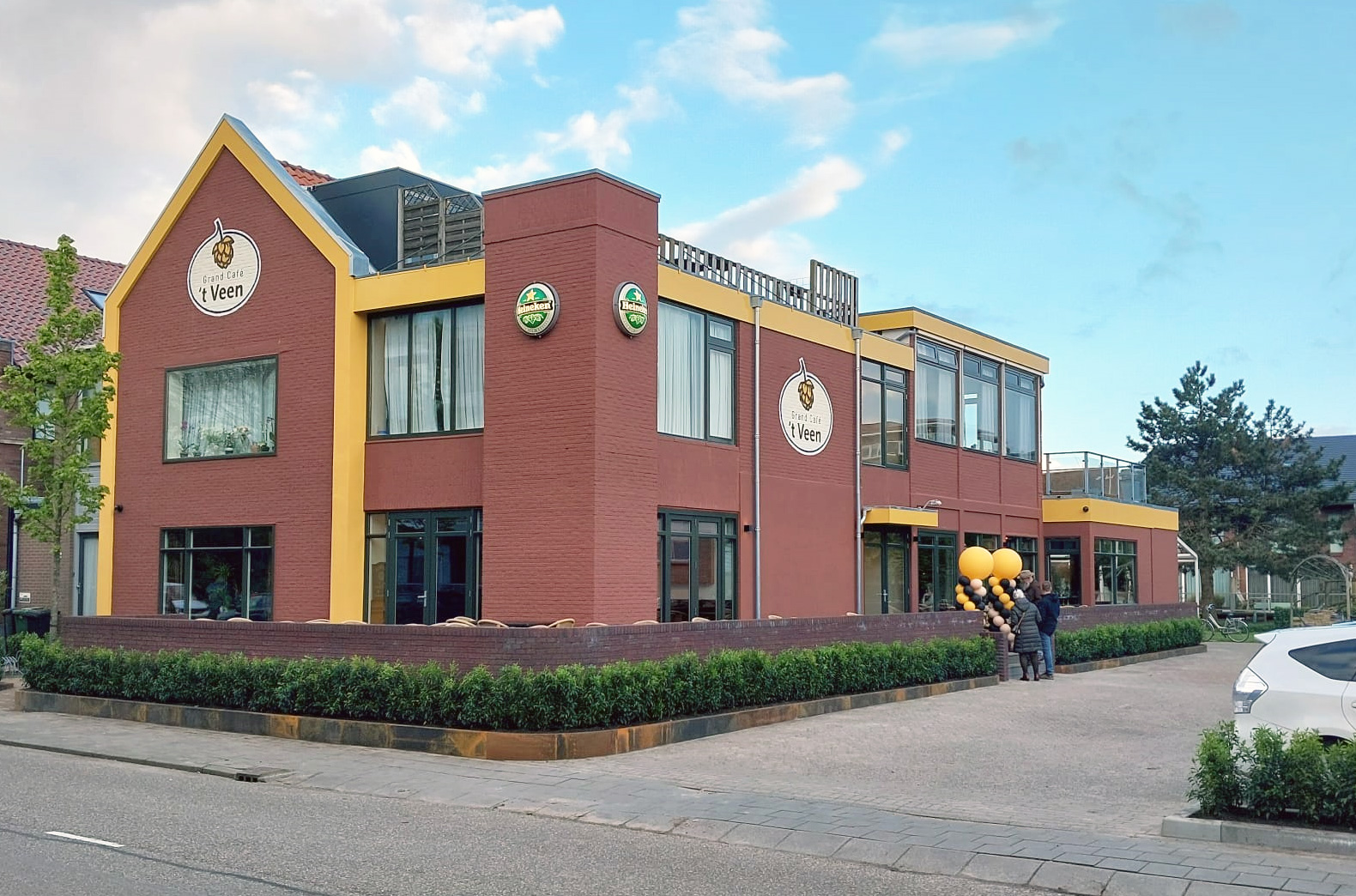 week 17: festive opening Grand café 't Veen, Roelofarendsveen